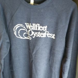 Like new wellfleet oyster sweat shirt